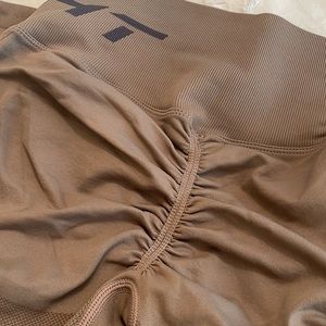 ECHT Butt Scrunch Leggings